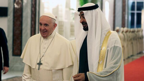 Vatikan Devlet Başkanı Papa Francis ve Abu Dabi Veliaht Prensi Muhammed bin Zayid Al Nahyan - Sputnik Türkiye