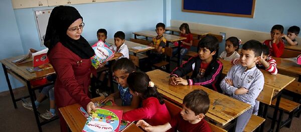 Suriyeli çocuklar - okul - Sputnik Türkiye