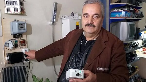 'Dadaş mucit' lakaplı 57 yaşındaki elektrik teknisyeni Ebubekir Taşbaşı - Sputnik Türkiye