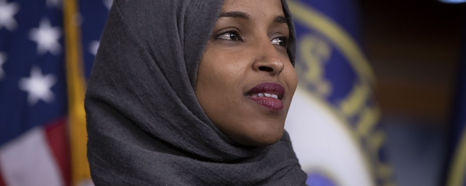 Rep.-elect Ilhan Omar, D-Minn., joins House Democratic Leader Nancy Pelosi of California and newly-elected members at a news conference to discuss their priorities when they assume the majority in the 116th Congress in January, at the Capitol in Washington, Friday, Nov. 30, 2018 - Sputnik Türkiye, 1920, 20.10.2023