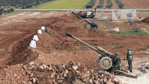 Menbiç’in ön cephesinde bulunan Suriye ordusu birlikleri - Sputnik Türkiye