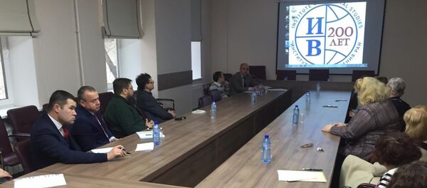 Kuzey Kıbrıs konulu yuvarlak masa toplantısı - Sputnik Türkiye