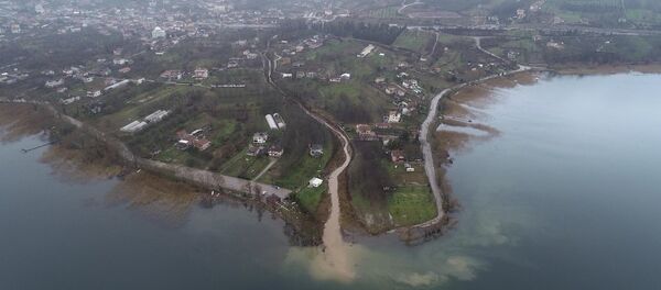 Çöp suları Sapanca Gölü'ne akıyor - Sputnik Türkiye