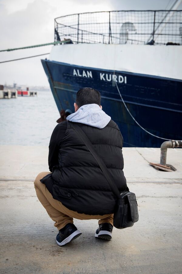 Bu gemiye benim oğlumun adını verdiği için kuruluşa müteşekkirim. Böylece oğlumun adı iyi bir amaçla birlikte anılacak ve minik ruhu huzur bulacak diyen baba aynı zamanda kendisi gibi çocuklarını bu şekilde kaybeden binlerce aile olduğunun da altını çizdi. - Sputnik Türkiye