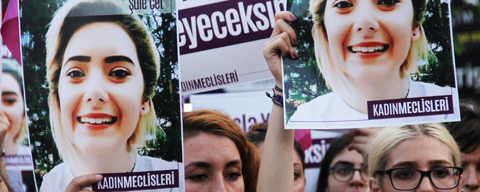 Şule Çet’in avukatı: Boğularak öldürülmüş olabilir - Sputnik Türkiye, 1920, 05.01.2022