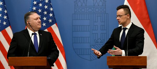 ABD Dışişleri Bakanı Mike Pompeo- Macar mevkidaşı Peter Szijjarto ABD Dışişleri Bakanı Mike Pompeo- Macar mevkidaşı Peter Szijjarto - Sputnik Türkiye
