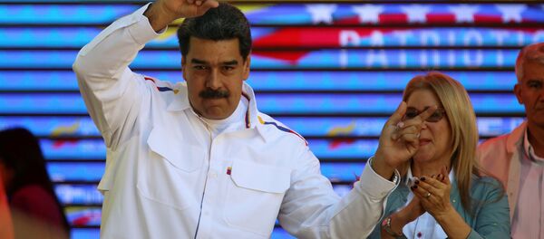 Venezüella Devlet Başkanı Nicolas Maduro ve eşi Cilia Flores - Sputnik Türkiye