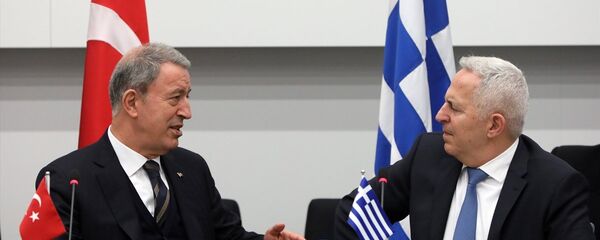 Milli Savunma Bakanı Akar, Yunanistan Savunma Bakanı Apostolakis'le görüştü. Akar, görüşmeye ilişkin, Dost ve komşu iki ülke olarak sorunlarımıza barışçıl yollarla çözüm bulmak için çalışmalıyız değerlendirmesinde bulundu. Milli Savunma Bakanı Akar, Yunanistan Savunma Bakanı Apostolakis'le görüştü. Akar, görüşmeye ilişkin, Dost ve komşu iki ülke olarak sorunlarımıza barışçıl yollarla çözüm bulmak için çalışmalıyız değerlendirmesinde bulundu. - Sputnik Türkiye