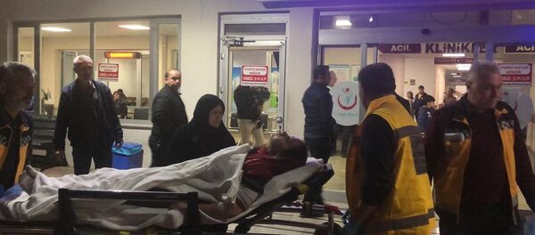 Adıyaman Türkiye Petrolleri Ortaokulu'nda 35 öğrenci, cıva zehirlenmesi şüphesiyle müşahade altına alındı. Adıyaman Türkiye Petrolleri Ortaokulu'nda 35 öğrenci, cıva zehirlenmesi şüphesiyle müşahade altına alındı. - Sputnik Türkiye