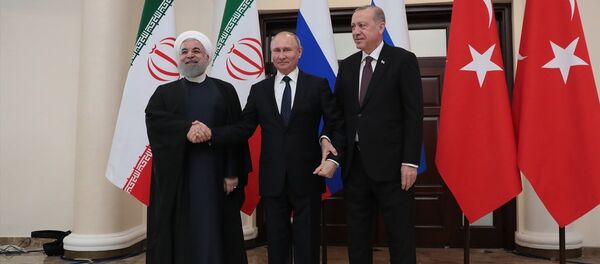 Türkiye Cumhurbaşkanı Recep Tayyip Erdoğan, İran Cumhurbaşkanı Hasan Ruhani ve Rusya Devlet Başkanı Vladimir Putin ile Suriye konulu Dördüncü Üçlü Zirve Toplantısı'nda bir araya geldi. - Sputnik Türkiye