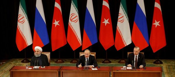 Recep Tayyip Erdoğan - Hasan Ruhani - Vladimir Putin - Soçi Üçlü Zirve Recep Tayyip Erdoğan - Hasan Ruhani - Vladimir Putin - Soçi Üçlü Zirve - Sputnik Türkiye