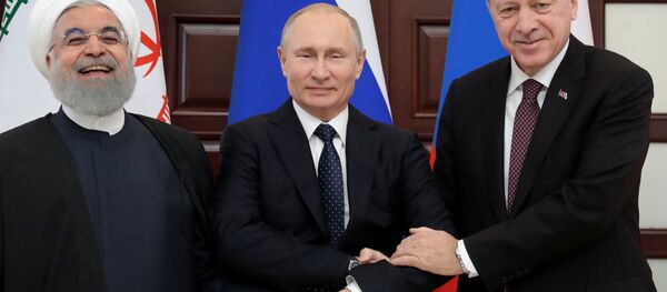 Recep Tayyip Erdoğan - Hasan Ruhani - Vladimir Putin - Soçi Üçlü Zirve - Sputnik Türkiye