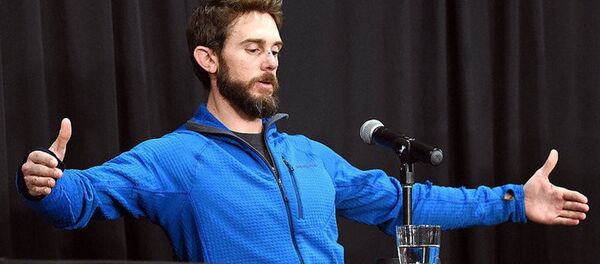 Pumayı öldüren 31 yaşındaki patika koşucusu Travis Kauffman basın toplantısı düzenledi. - Sputnik Türkiye