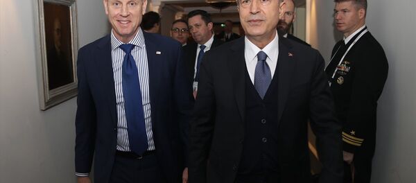 Milli Savunma Bakanı Hulusi Akar ve ABD Savunma Bakan Vekili Patrick M. Shanahan - Sputnik Türkiye