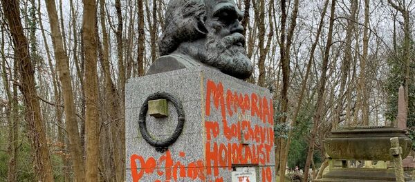 Karl Marx'ın mezarına ikinci saldırı - Sputnik Türkiye