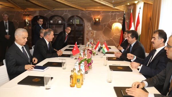 Akar, IKBY Başbakan adayı Barzani ile görüştü - Sputnik Türkiye