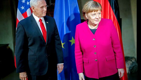 ABD Başkan Yardımcısı Pence, Merkel ile İran konusunda tartıştı - Sputnik Türkiye