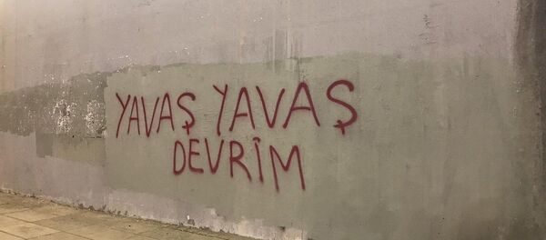 Ankara, Mansur Yavaş, duvar yazısı - Sputnik Türkiye