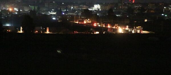 ABD'nin, Irak üzerinden Suriye'ye gönderdiği belirtilen 300 araçlık konvoy - Sputnik Türkiye