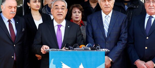 DSP Genel Başkanı Önder Aksakal DSP Genel Başkanı Önder Aksakal - Sputnik Türkiye