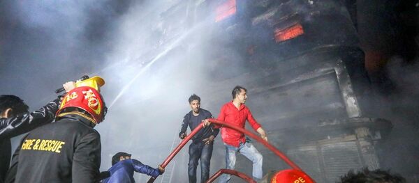 Bangladeş'in başkenti Dakka'da yangın - Sputnik Türkiye