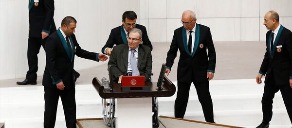 Deniz Baykal - Sputnik Türkiye