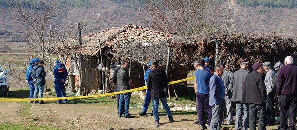 İmam ve eşi, ahırda ayakları bağlı tüfekle vurulmuş olarak ölü bulundu - Sputnik Türkiye