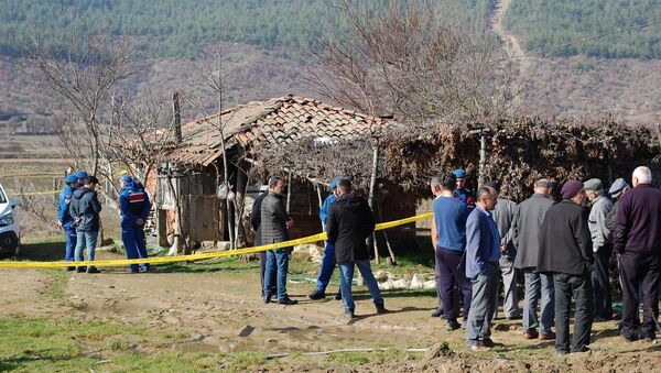 İmam ve eşi, ahırda ayakları bağlı tüfekle vurulmuş olarak ölü bulundu - Sputnik Türkiye