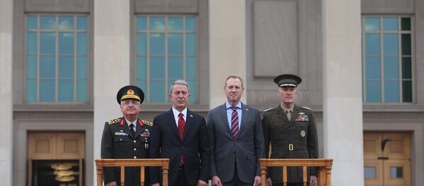 Akar ile Orgeneral Güler ABD'de: 'ABD ile yakın ilişkilerimizi devam ettirmek istiyoruz' Akar ile Orgeneral Güler ABD'de: 'ABD ile yakın ilişkilerimizi devam ettirmek istiyoruz' - Sputnik Türkiye
