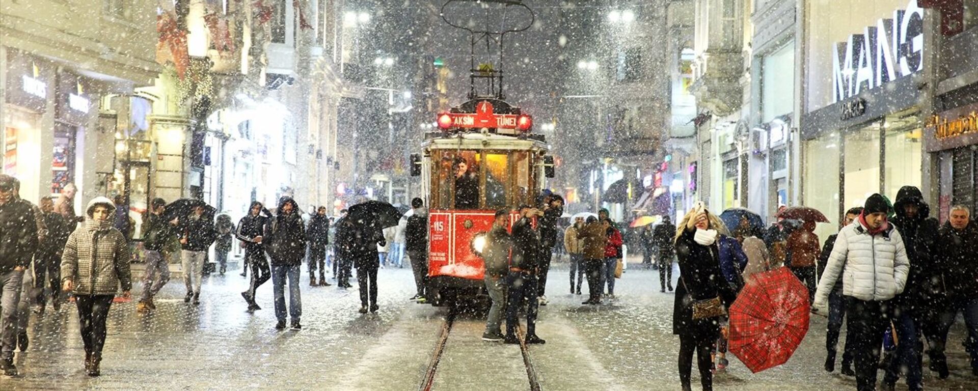 İstanbul- Kar - Sputnik Türkiye, 1920, 07.10.2024