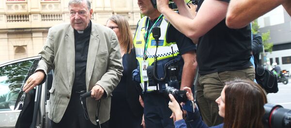 Avustralya Kardinali george Pell iki çocuğa cinsel tacizden suçlu bulundu - Sputnik Türkiye