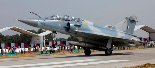 Hindistan Hava Kuvvetleri'ne ait bir savaş uçağı - Sputnik Türkiye