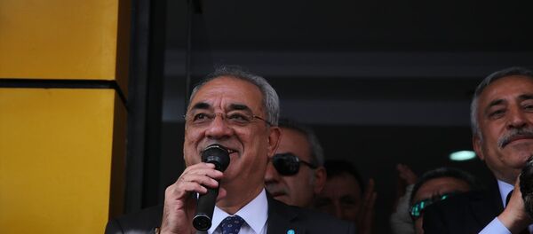 Önder Aksakal Önder Aksakal - Sputnik Türkiye