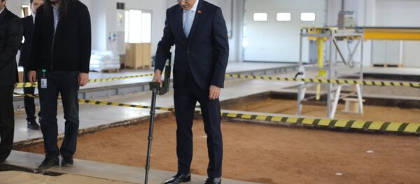 Savunma Sanayii Başkanı İsmail Demir - Dünyanın en hafif  mayın dedektörü OZAN - Sputnik Türkiye