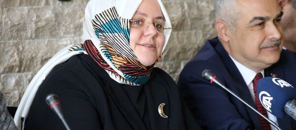Bakan Selçuk: Kadınların iş gücüne ilave katılım oranında Avrupa’da birinci sıradayız - Sputnik Türkiye