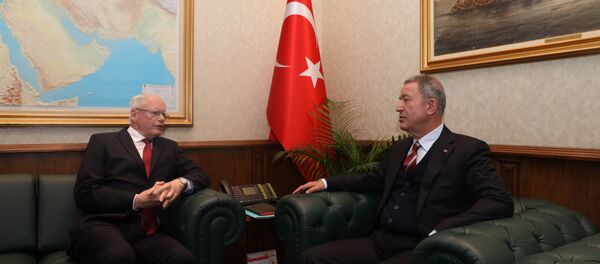 Milli Savunma Hulusi Bakanı Akar ile ABD'nin Suriye Özel Temsilcisi Jeffrey - Sputnik Türkiye