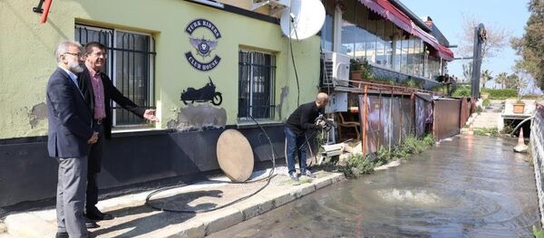 AK Parti İzmir Büyükşehir Belediye Başkan adayı Nihat Zeybekci - Sputnik Türkiye