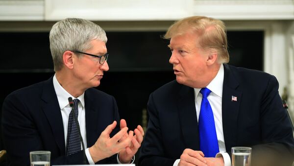 Tim Cook - Donald Trump - Sputnik Türkiye