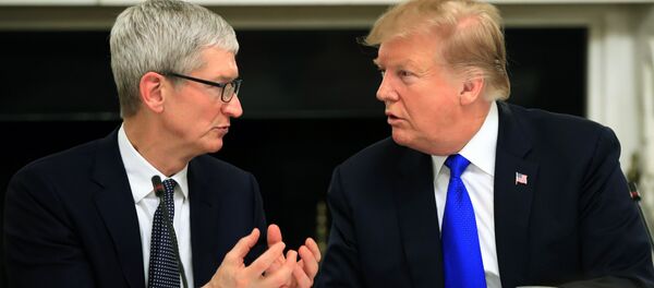 Tim Cook - Donald Trump - Sputnik Türkiye