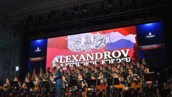 Alexandrov Kızılordu Korosu bu yıl Türkiye'deki ilk konserini gerçekleştirdi - Sputnik Türkiye