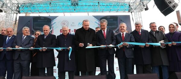 Recep Tayyip Erdoğan - Binali Yıldırım - Gebze-Halkalı Banliyö Tren Hatlarının Açılış Töreni - Sputnik Türkiye