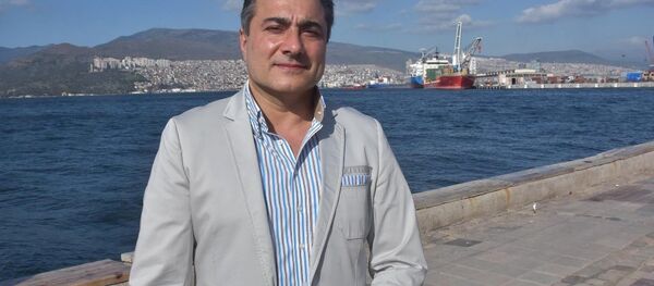 İzmir'in Çeşme ilçesi ile Atina'nın Lavrion Limanı arasında feribot seferleri yapacak şirketin yönetim kurulu başkanı Bülent İpek - Sputnik Türkiye