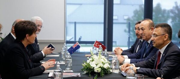 Cumhurbaşkanı Yardımcısı Fuat Oktay ve Dışişleri Bakanı Mevlüt Çavuşoğlu, Yeni Zelanda Genel Valisi Patsy Reddy ile bir araya geldi - Sputnik Türkiye