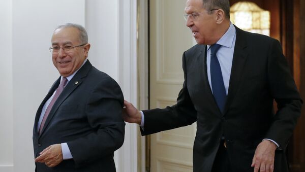 Rusya Dışişleri Bakanı Sergey Lavrov ile Cezayir Dışişleri Bakanı Ramtane Lamamra - Sputnik Türkiye