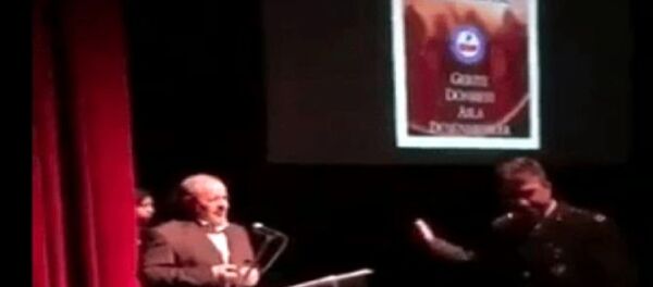 Çanakkale Zaferi etkinliğinde Atatürk'ün adının duada anılmaması üzerine albay salonu terk etti - Sputnik Türkiye