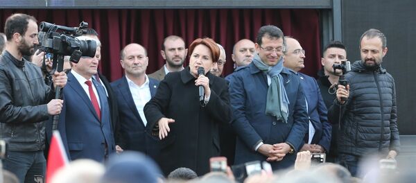 Akşener'den İmamoğlu'na: Ekrem kardeşim, niye bu kadar kızdırdın Tayyip Bey'i? - Sputnik Türkiye