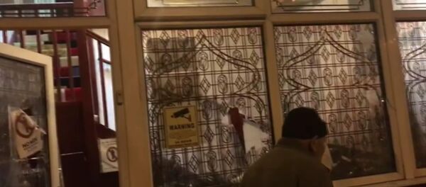 İngiltere'de 4 camiye balyozla saldırı düzenlendi İngiltere'de 4 camiye balyozla saldırı düzenlendi - Sputnik Türkiye