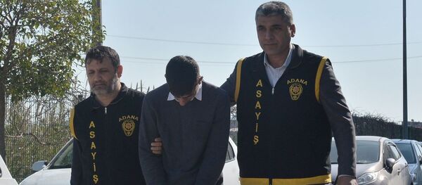 Adana’da cep telefonunu çalan kapkaççılar - Sputnik Türkiye