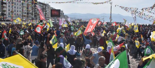 HDP'nin İzmir Nevruz etkinliği - Sputnik Türkiye
