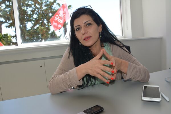 Di-En Anket Araştırma-Danışmanlık Şirketi Genel Koordinatörü Tacire Baktaş - Sputnik Türkiye